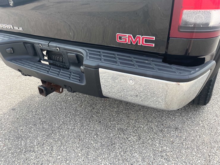 #1966-•-2011-gmc-sierra-(has-wi-title)-(of)-image-26