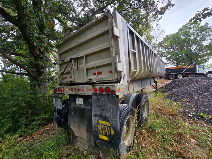 1970-fruehauf-end-dump-trailer-image-14