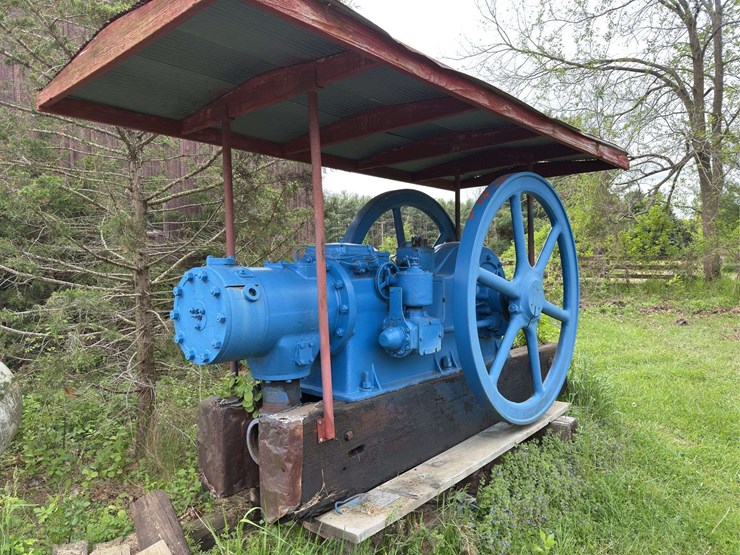 25hp-superior-oil-field-engine-image-1