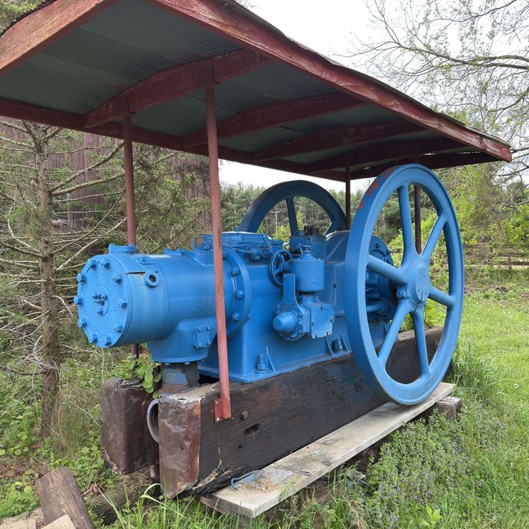 25HP Superior Oil Field Engine
