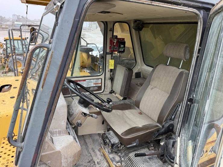 komatsu-hd465-5-image-55