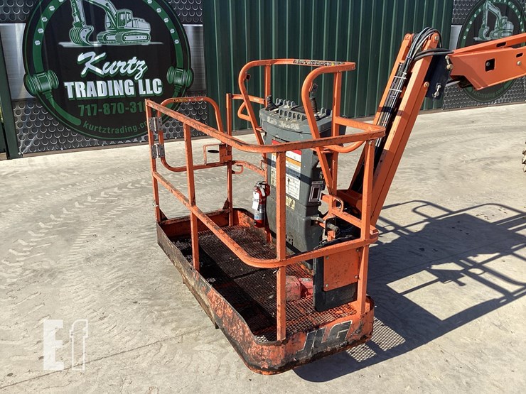2010-jlg-450aj-image-13