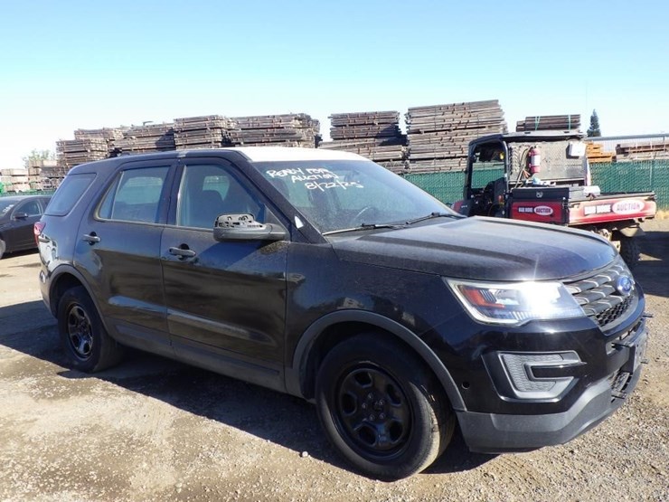 2019-ford-explorer-image-2