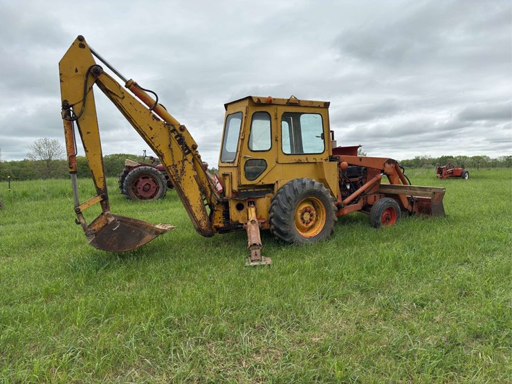 ford-backhoe-image-4