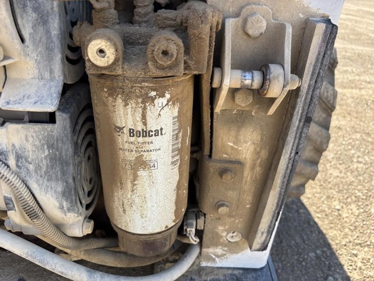 2022-bobcat-s850-image-51