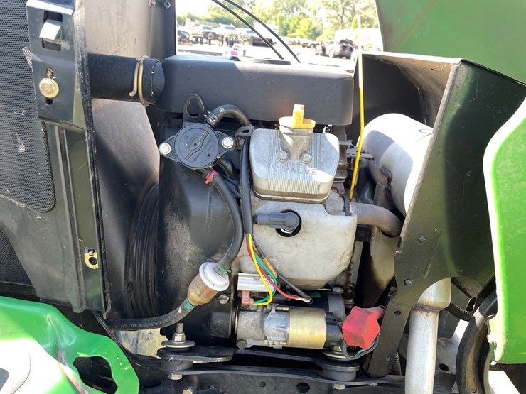 john-deere-x465-image-30