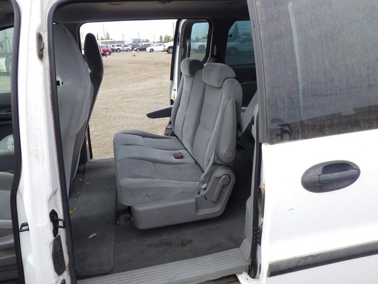2004-ford-freestar-image-7