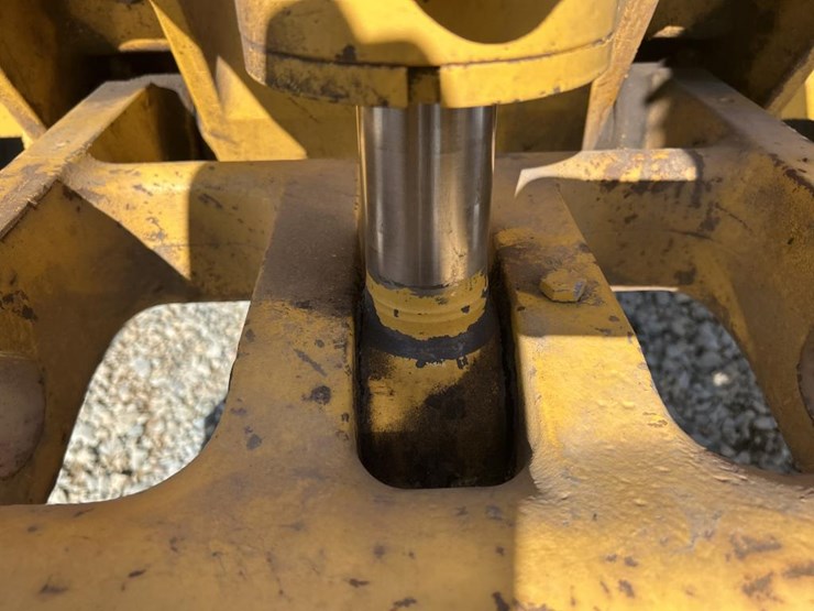 deere-770bh-image-15