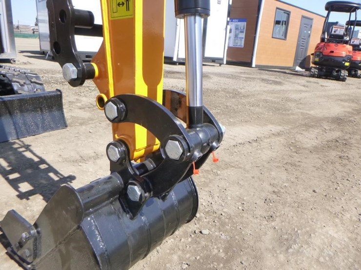 2025-vicsec-vc13-hydraulic-excavator-image-11