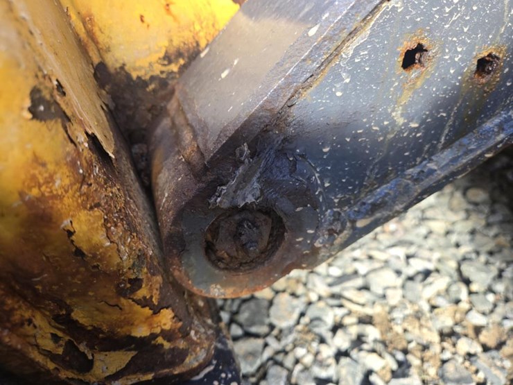 deere-324g-image-16