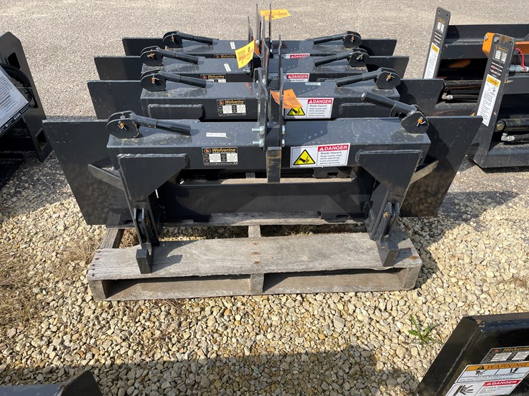 #3055-•-skid-steer-3-point-connecting-plate-image-4