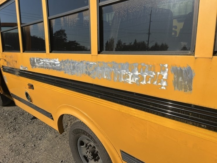 2007-chevrolet-express-school-bus-image-18