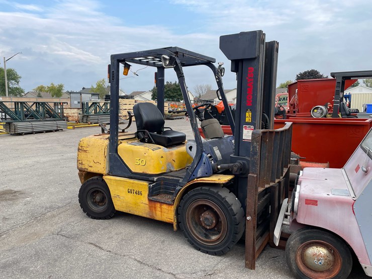 #1982-•-komatsu-forklift-(o4)-image-63