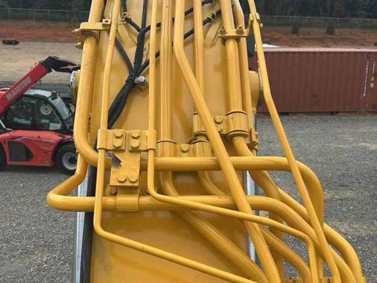 2021-komatsu-pc228-image-36