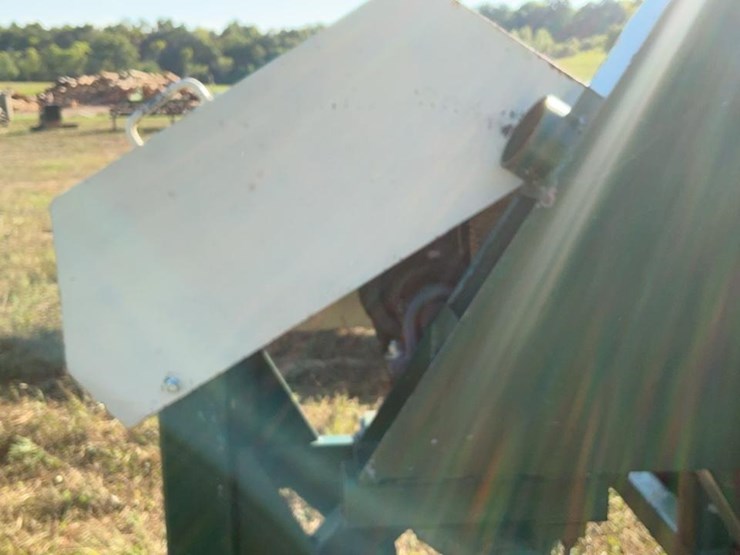 #215-•-chop-saw-image-16