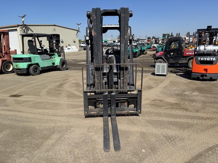 2016-linde-e25pl-forklift-image-6