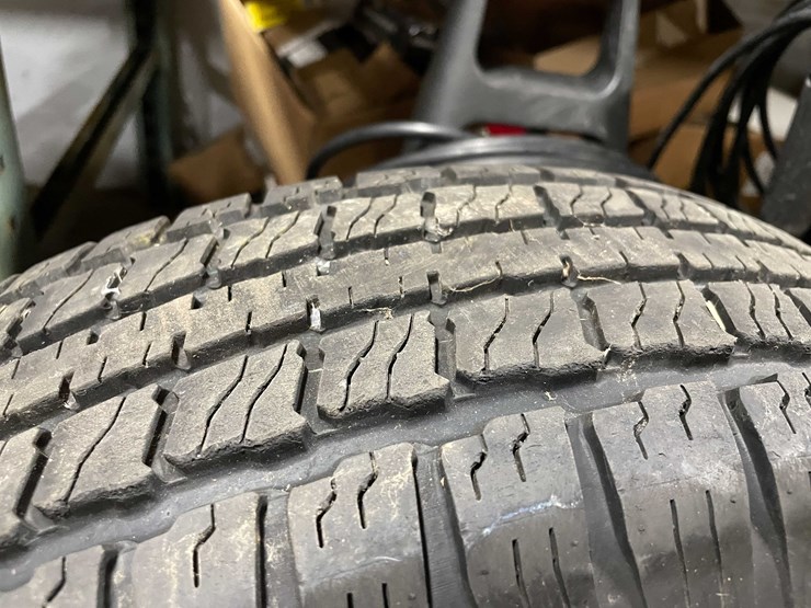 #5527-•-5-lug-trailer-spare-tire-(cw)-image-5