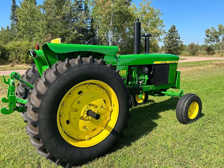 john-deere-4320-image-19