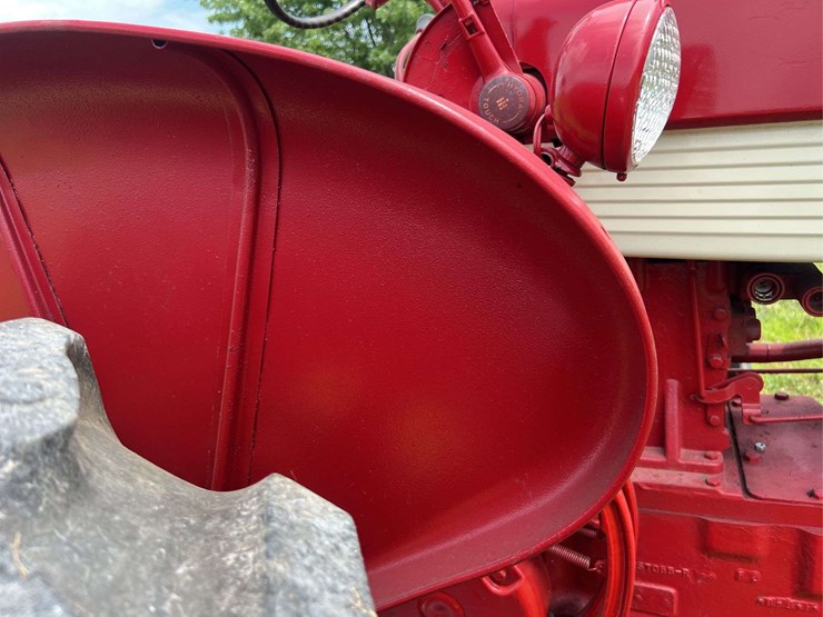 farmall-560-image-38