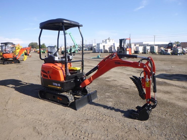 2025-tpm-16-hydraulic-excavator-image-2