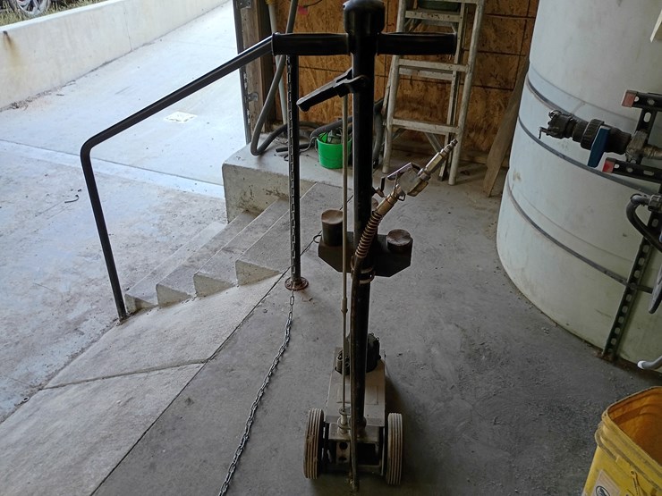 #201-•-pittsburgh-air-powered-jack-image-2