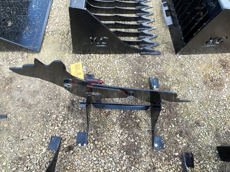 #3024-•-metal-coyote-target-image-7