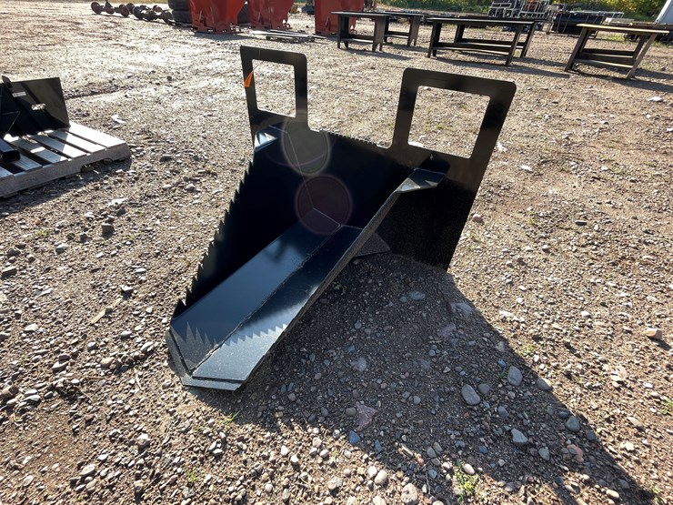 #8220-•-new-kc-40"-skid-steer-tree-spade-image-1