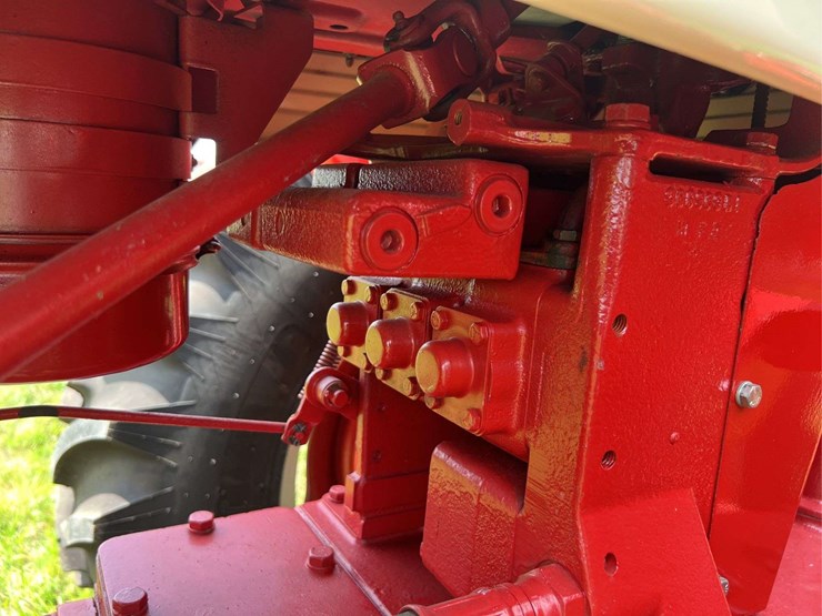 farmall-560-lp-image-82