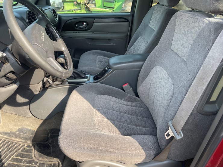2004-gmc-envoy-image-33