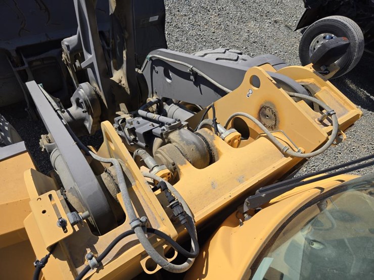 volvo-l120f-image-25