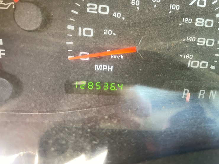 2002-ford-f550-xl-image-50