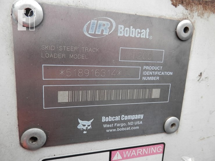 2002-bobcat-t200-image-13