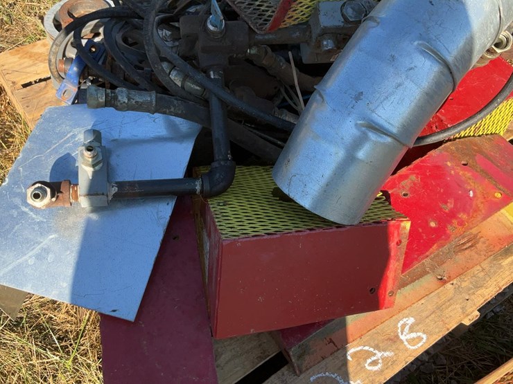 #228-•-hydraulic-parts,-gearboxes,-pulleys-and-guards-image-9
