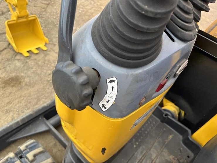komatsu-pco8uu-1f-hydraulic-excavator-image-26