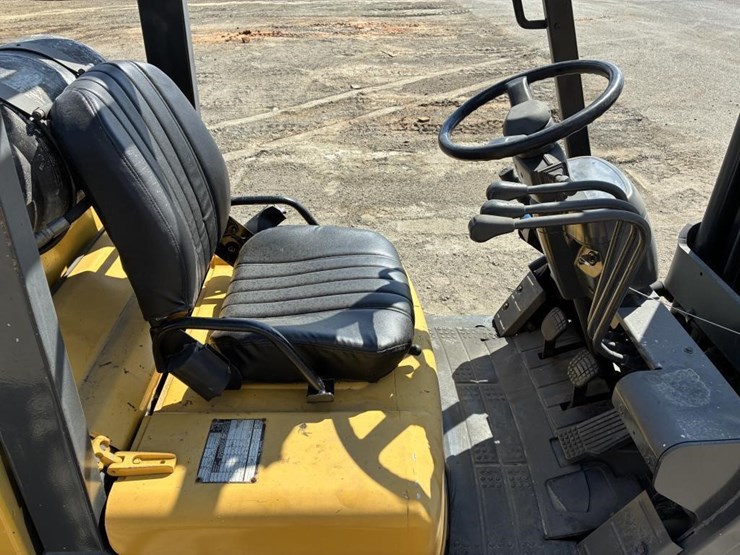 2004-komatsu-c30axps-forklift-image-16
