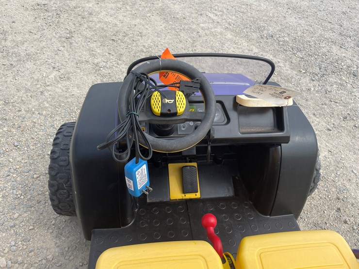 john-deere-gator-hpx-image-12
