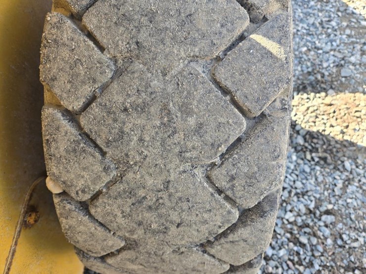 deere-324g-image-49