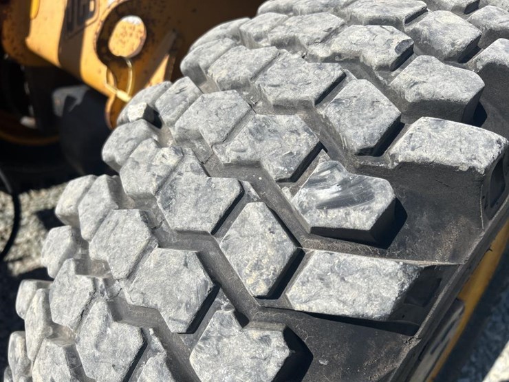 2009-jcb-527-55-image-46
