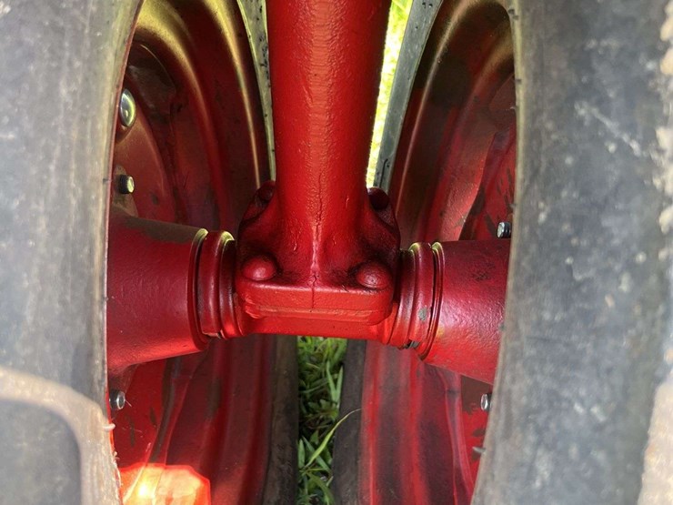 farmall-340-image-19