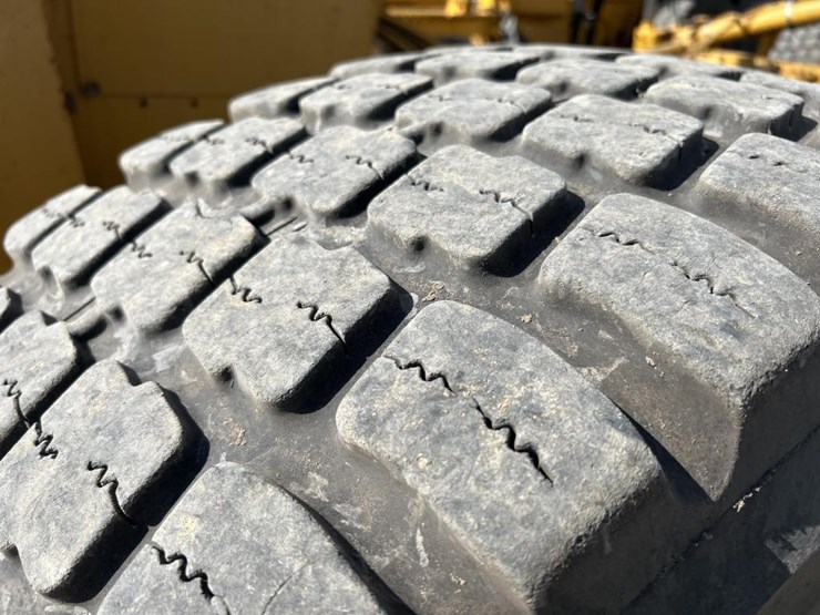 deere-770bh-image-117