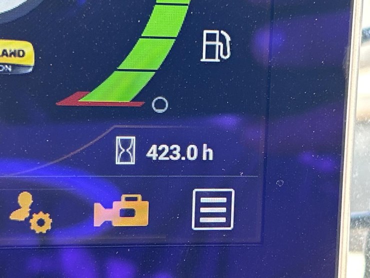 2022-new-holland-l320-image-48