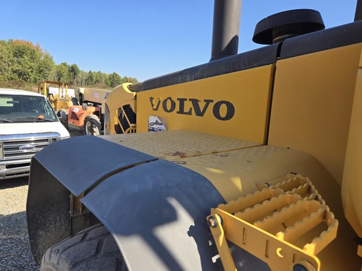 volvo-l120f-image-37