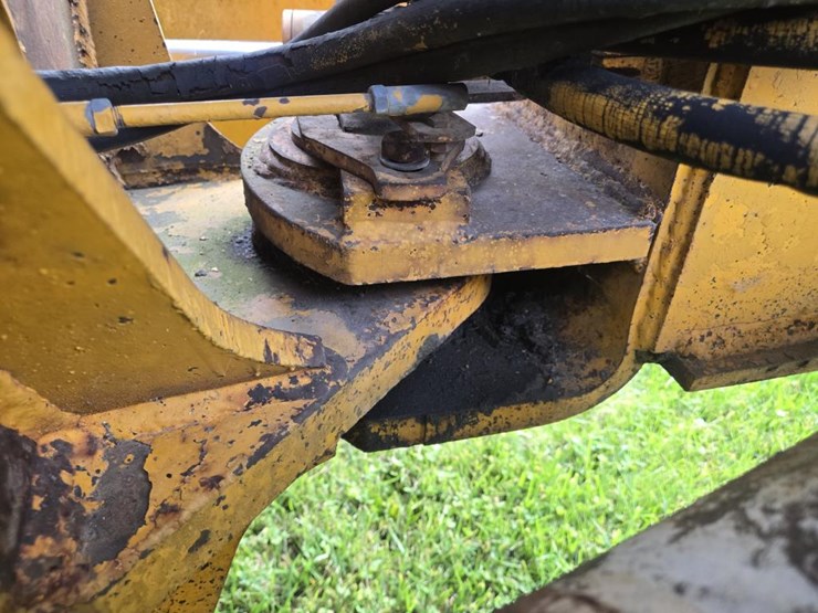#1232-•-john-deere-jd770-grader-image-38