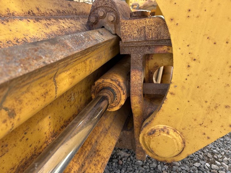 2001-deere-772ch-image-41