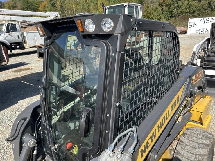 2022-new-holland-l320-image-38