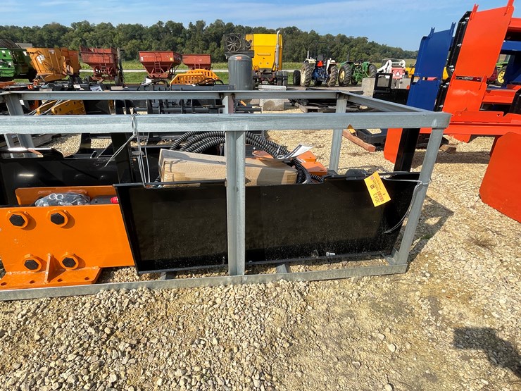 #3044-•-wolverine-skid-steer-post-driver-image-5