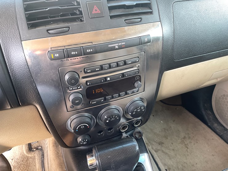 2005-hummer-h3-image-32