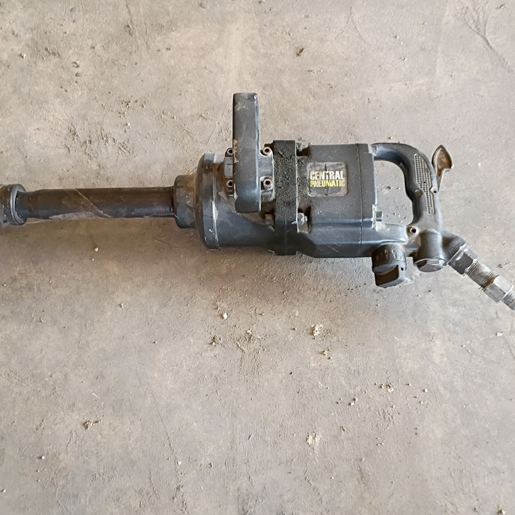 #204 • Central Pneumatic 1" Impact Wrench