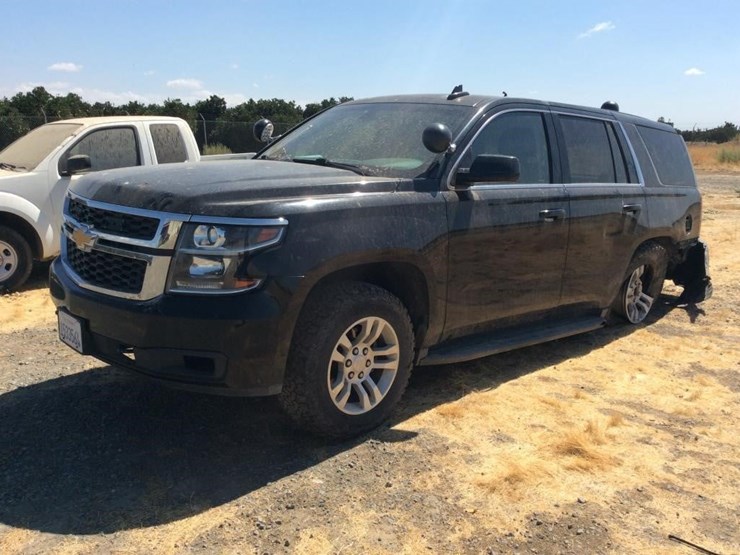 2018-chevrolet-tahoe-image-2