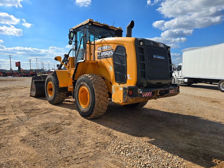 2019-hyundai-hl955tm-image-14
